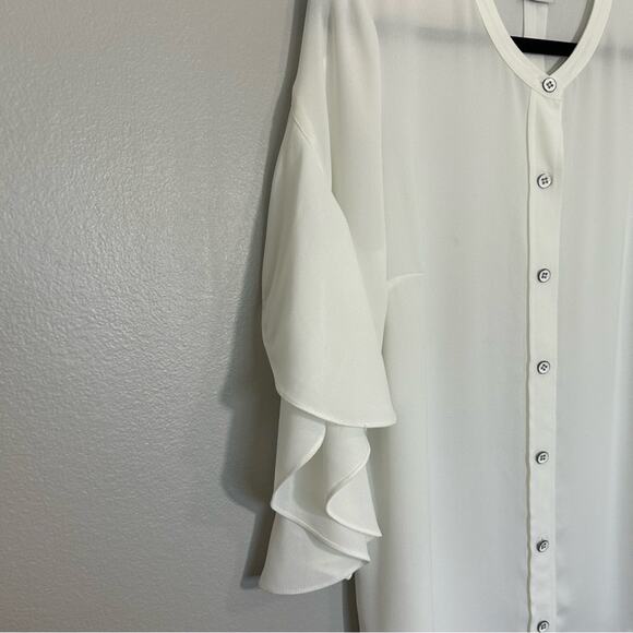 Cabi Float Blouse White #5521 Bell Sleeves Button Down Size Medium - Picture 4 of 9